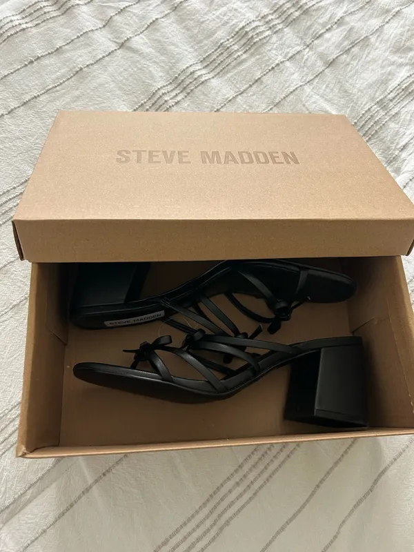 Steve Madden Black Heels - Image 4