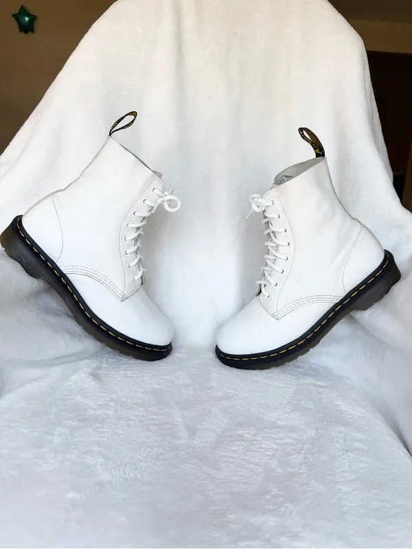Dr. Martens 1460 Pascal Boots in Off White Size 8 - Image 7