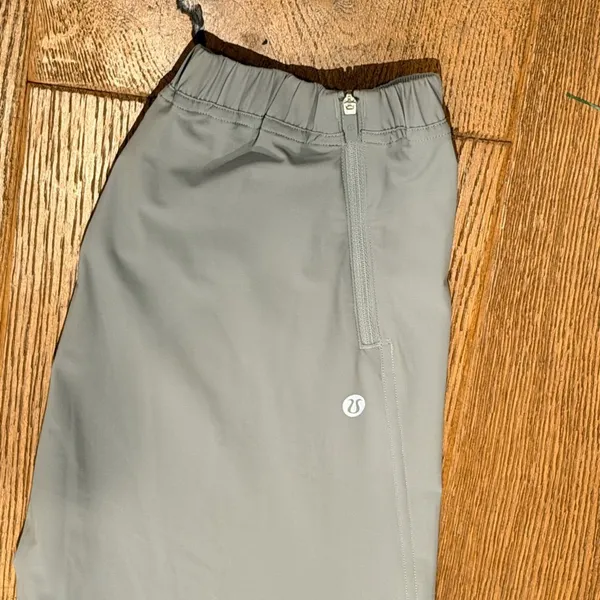 lululemon athletica Light Gray pull on Joggers size‎ 12 - Image 3