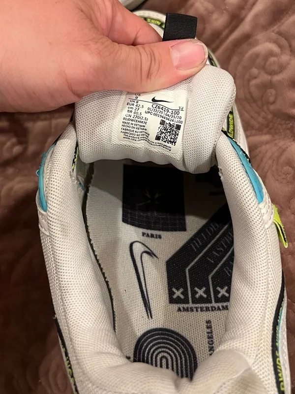 Nike Kids White Turquoise Sneakers with Neon Yellow Highlights - Image 5