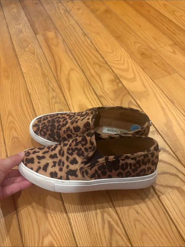 Steve Madden Size 7.5 Cheetah Leopard Slip on Sneaker Shoes - Image 5