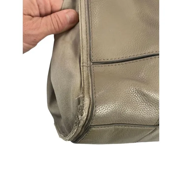 Tory Burch Ella work tote/Large tan pebbled leather/neutral Leather- fair condi - Image 10