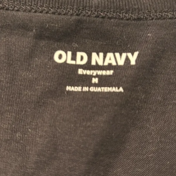 Old Navy black v-neck short sleeve T-shirt Size Medium (NWT) - Image 3