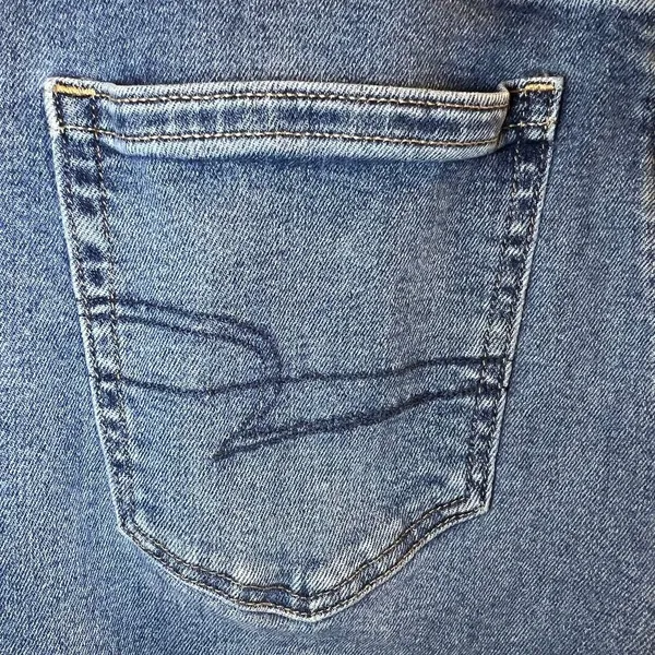 American Eagle Women's Mom Ankle Jeans Size 10 - Image 5