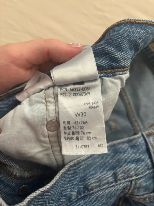 Levi’s 501 Shorts - Image 4