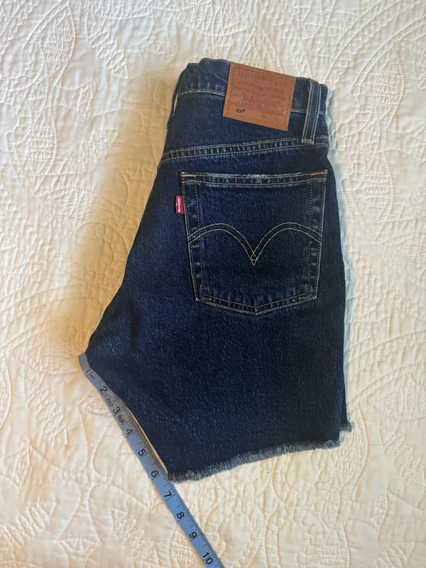 Levi’s 501 Denim Shorts High-Rise - Image 6