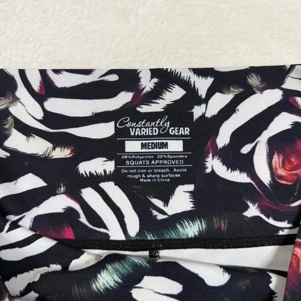 CVG Constantly Varied Gear M Floral Rose Biker Shorts 7" Pockets Gym Workout - Image 8