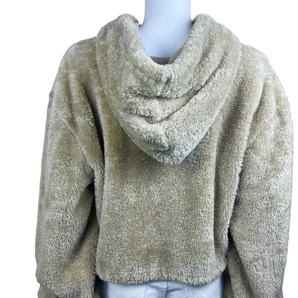 Beach Riot Shayla Teddy Crop Sweatshirt Top - Image 8