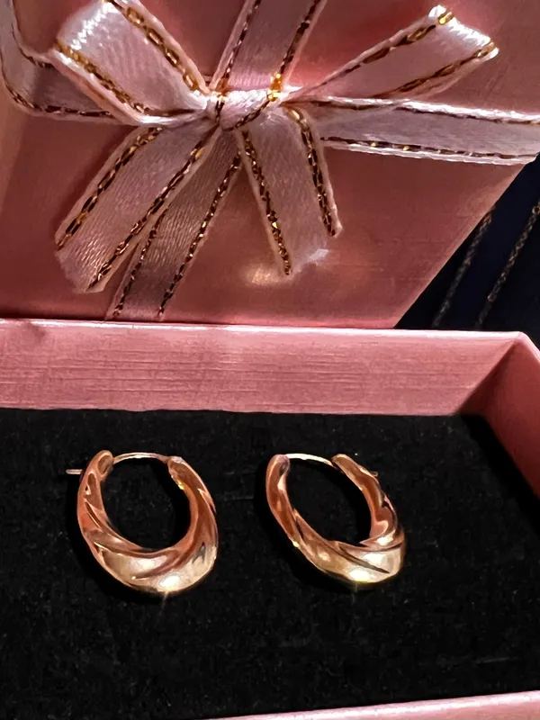 Macy’s 14K Gold Hoop Diamond Earrings W/ Resin Core - Image 4