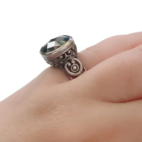 VTG 925 Sterling Silver Faceted Onyx Scroll Filigree Ring Size 6.75 Wide Band - Image 2