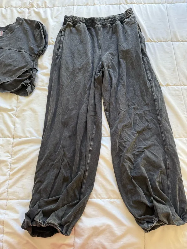 Free People Movement Set - Image 3