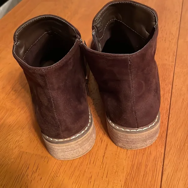 Perfect for fall Seven7 Seven Cisco Kid Brown Suede Bootie Ankle BOOTS - Image 4