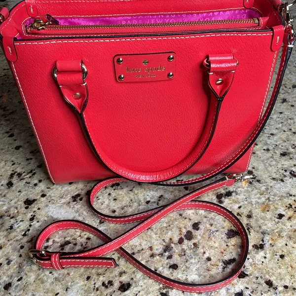 kate spade Red Wellesley Small Quinn Top Handle Crossbody Leather Bag - EUC - Image 7