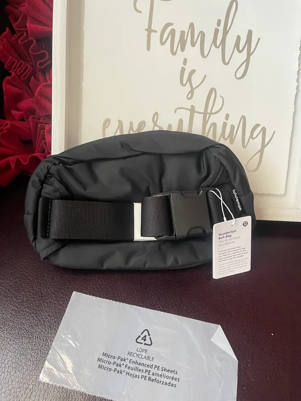 Lululemon Wonderlust belt bag NWT with a new shopping bag color varies - Image 10