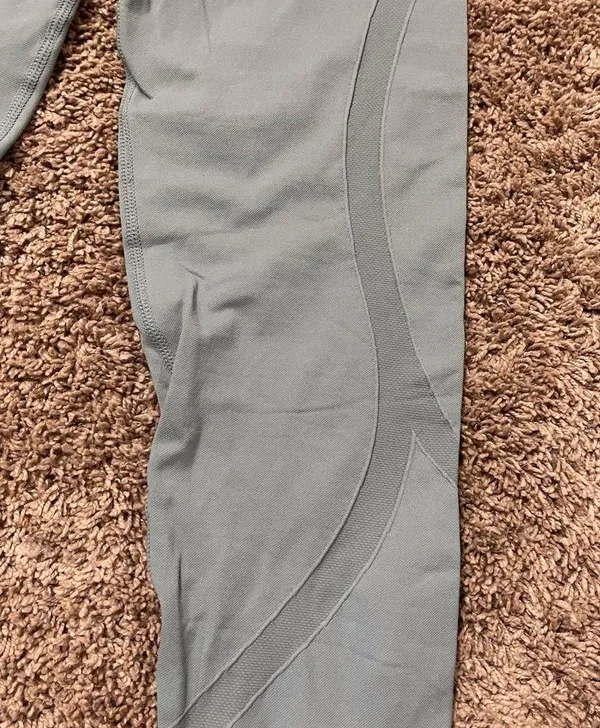 Offline sz M capri leggings Size M - Image 2