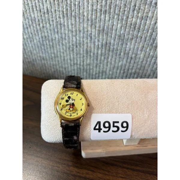 Disney Vintage Mickey Mouse Wristwatch With Worn Leather Strap # note replacement band - Image 4