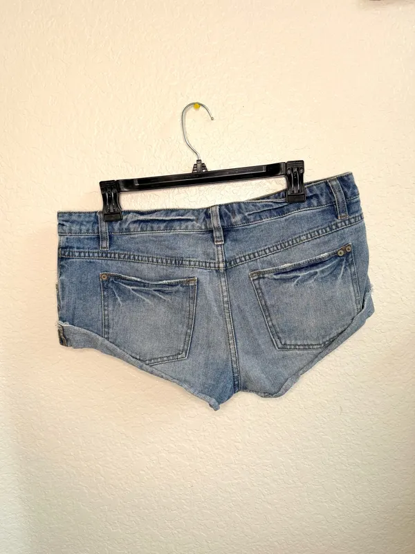 Free People Jeans Shorts Rock Denim Size‎ 28 - Image 3