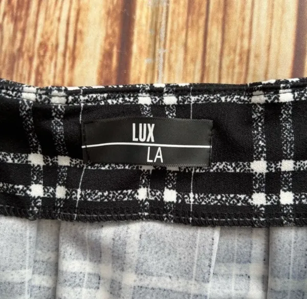Lux LA Women’s Plaid Mini Skirt Black Size Medium - Image 7