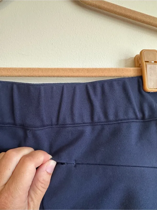 Tuckernuck Pull On Elastic Waist Stretch Trousers Womens Medium Navy Blue - Image 3