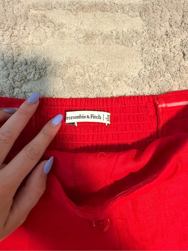 Abercrombie & Fitch Red Strapless Button-Front Tube Top - Image 3