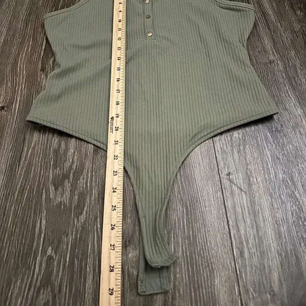 Victoria Secret Sport Bodysuit size Large - Image 4