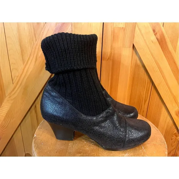 Hot in Hollywood boots size 8W ￼ - Image 3