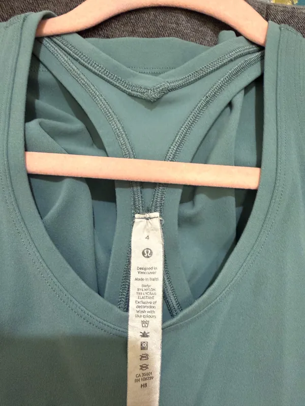 Lululemon race length tank - Image 3