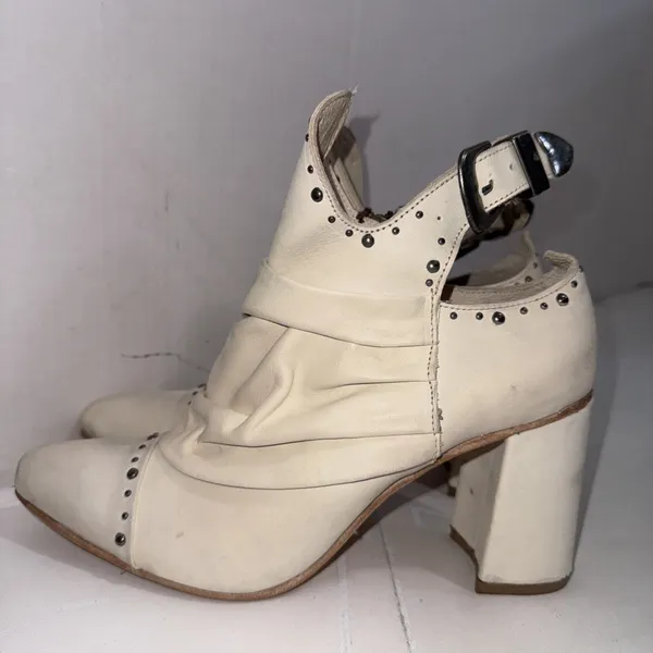 Freebird Distressed Festival Stud Jericho White‎ Leather Boots Ankle Booties 12 - Image 9