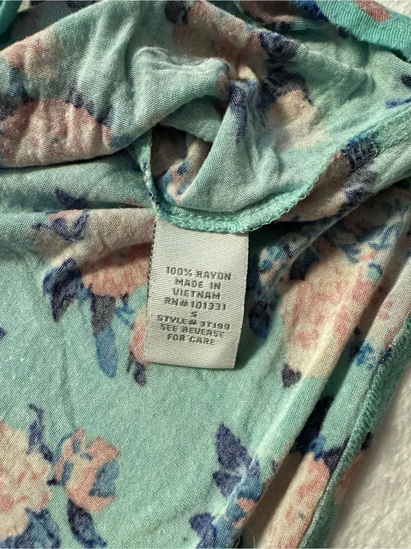 Charlotte Russe Floral Tie Front Crop Top in Blue Size Small Short Sleeve - Image 7