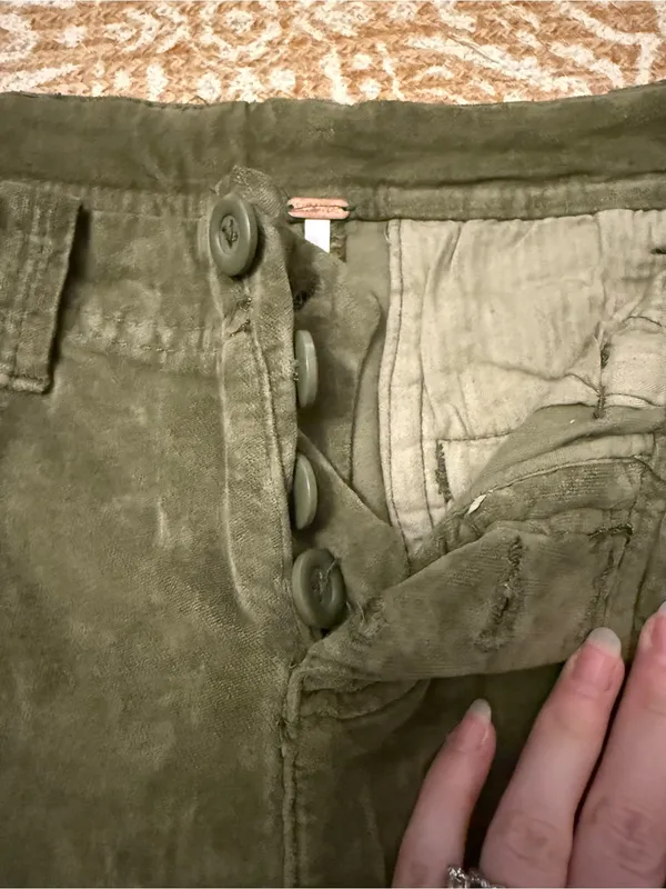 ✨EUC Free People Velvetty Olive Cargo Straight Pants Sz 0✨ - Image 4
