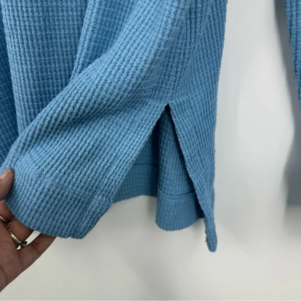 American Eagle Outfitters Blue Boho Thermal Long Sleeve Shirt Size Medium Fall - Image 5