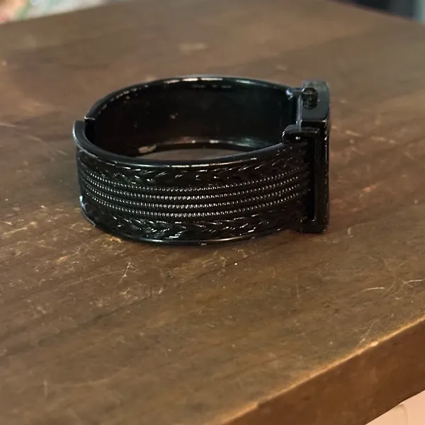 Narmi black quartz cuff watch - Image 6