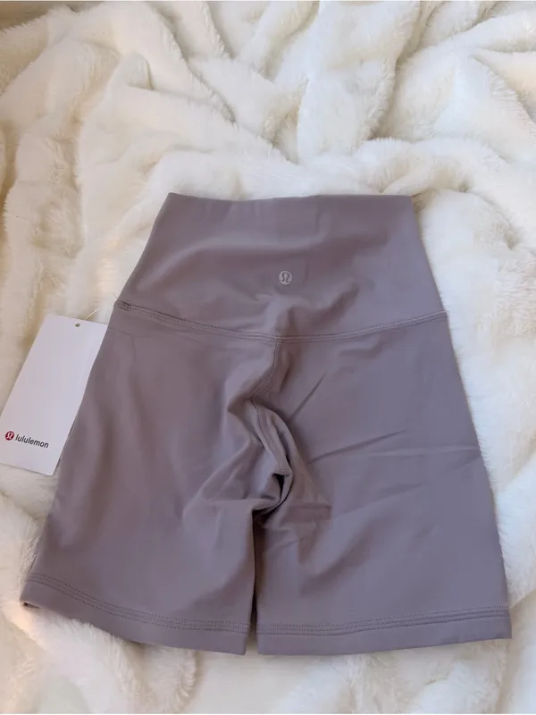 Lululemon Align Short *6” Color Violet Verbena - Image 4