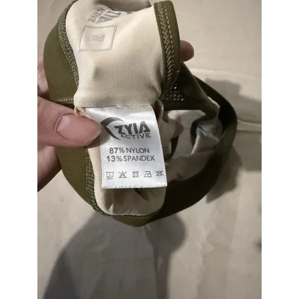 Zyia‎ Active Olive Green Strappy Sports Bra Size M Removable Pads Not Included - Image 7