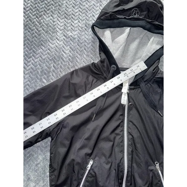 Lululemon Womens Swell Reversible Hooded Jacket Gray Black Full‎ Zip Hoodie Sz 4 - Image 8