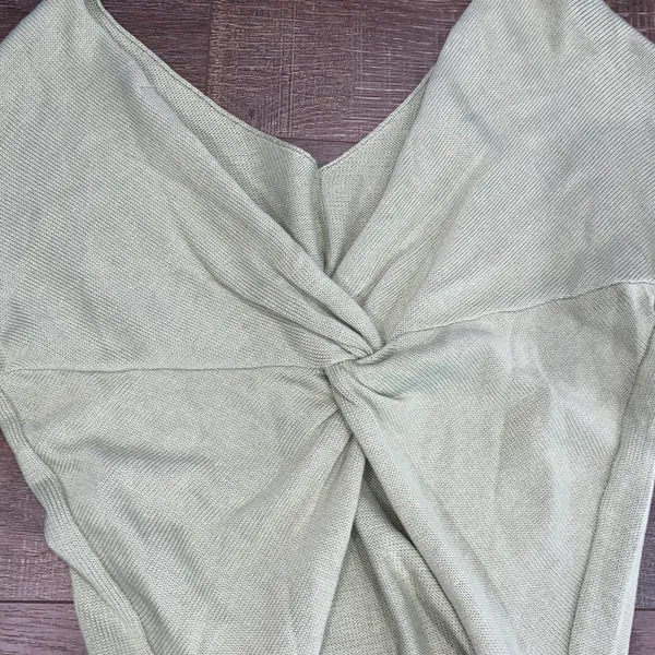 Cotton Emporium NWOT Mint Green Twist Back Sweater Women’s Large - Image 5