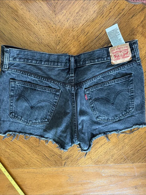 Levi’s 501 Jean Shorts - Image 4
