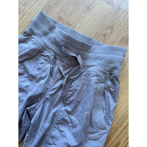 Lululemon Dance Studio Mid-Rise Pant *Regular in Twilight Rose Size 0 - Image 4