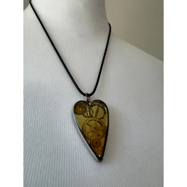 Retro Steampunk Resin Heart Clockwork Pendant Unisex Necklace w/ Black Cord - Image 6