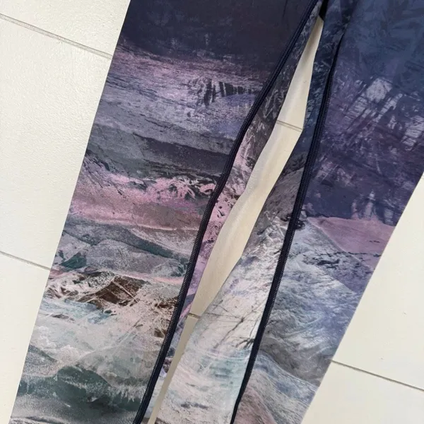 Lululemon Women’s 2 Panorama Full on Luxtreme Tight Pants - Image 2