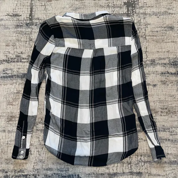lightly worn flannel Multiple Size M - Image 2