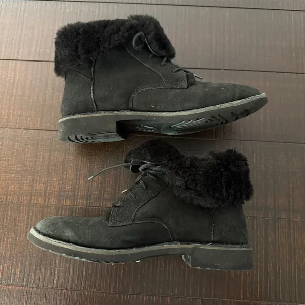 UGG Quincy Boots Black Suede Sheepskin Lined Combat Winter Ankle Women Sz 9.5 - Image 9