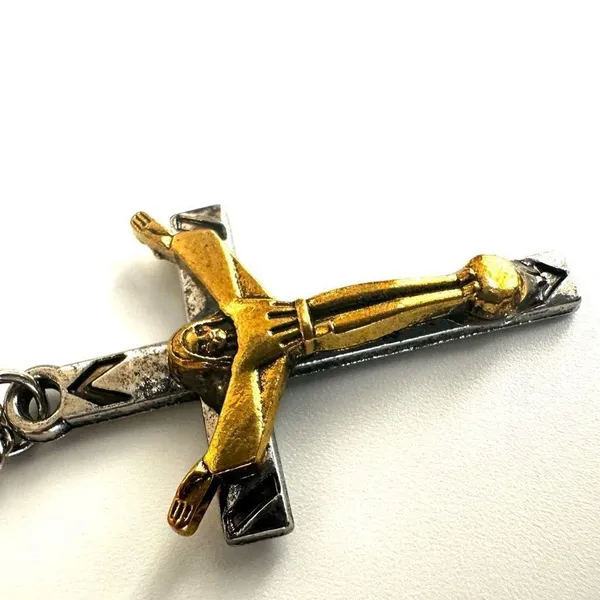 Silver gold tone cross pendant necklace - Image 3