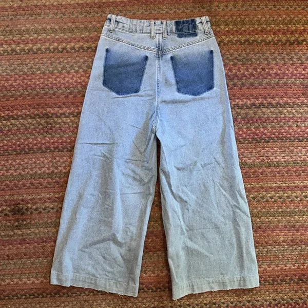 Wild Fable Super High Rise Wide Leg Light Wash Jeans - Image 5