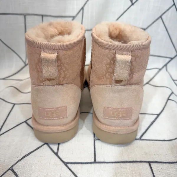 UGG‎ Classic Mini Boots Sz 7 Pink Leopard Print Metallic Suede Sheepskin 1113494 - Image 3