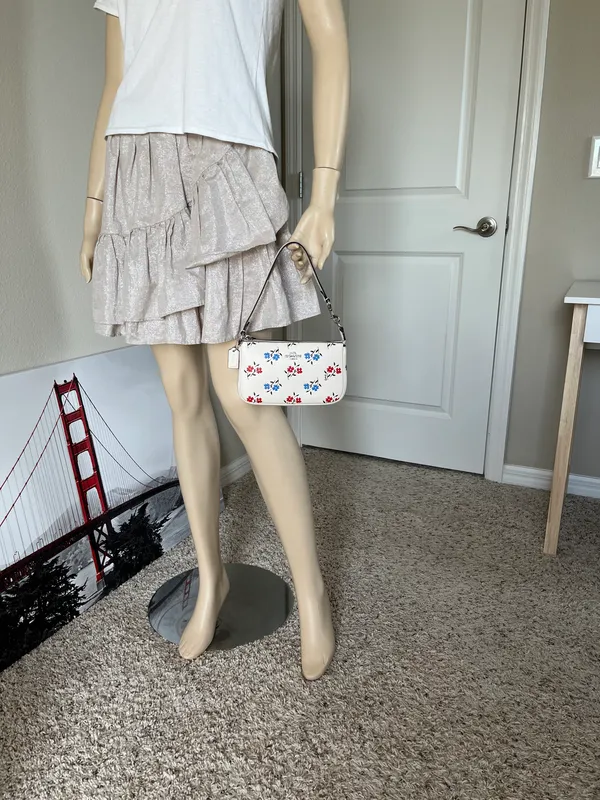 Coach Nolita 19 - Image 9