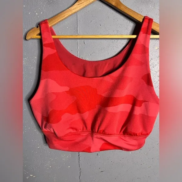 Aerie offline black and red camo keyhole back sports bra bundle. Both size XXL - Image 9