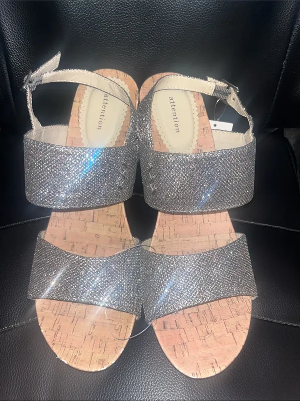 Attention NWT Desirae Sparkle Wedges - Image 2