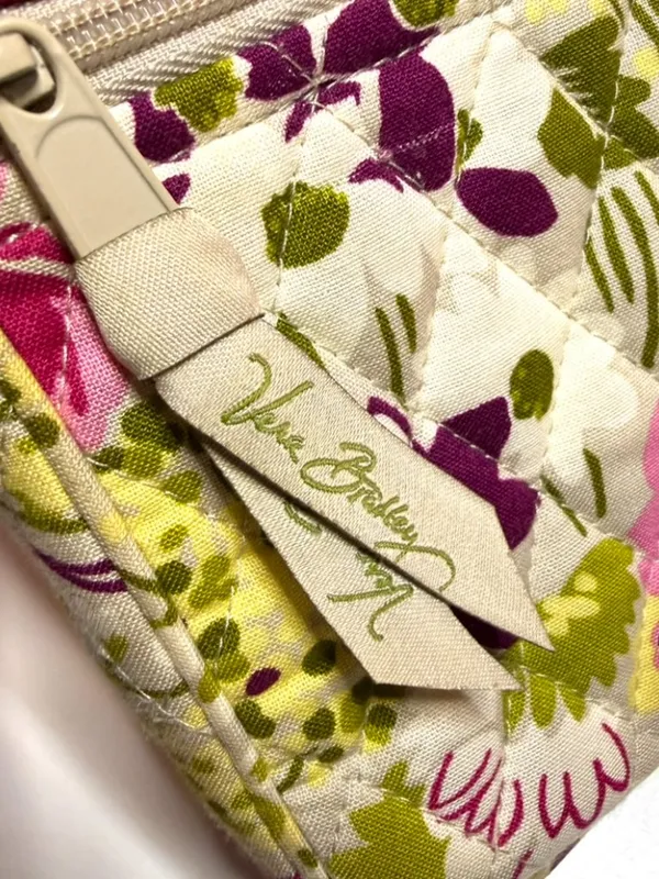 Vera Bradley Knot Just a Clutch Shoulder Bag in Make Me Blush Pattern - Image 4