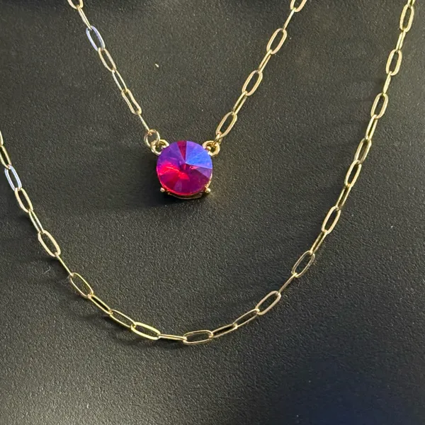 Gold tone layered iridescent hot pink gemstone pendant necklace - Image 2